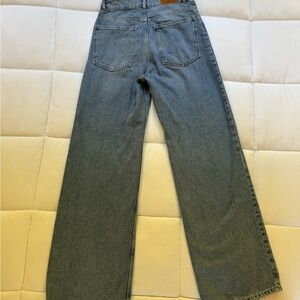 Zara Light Wash Jeans